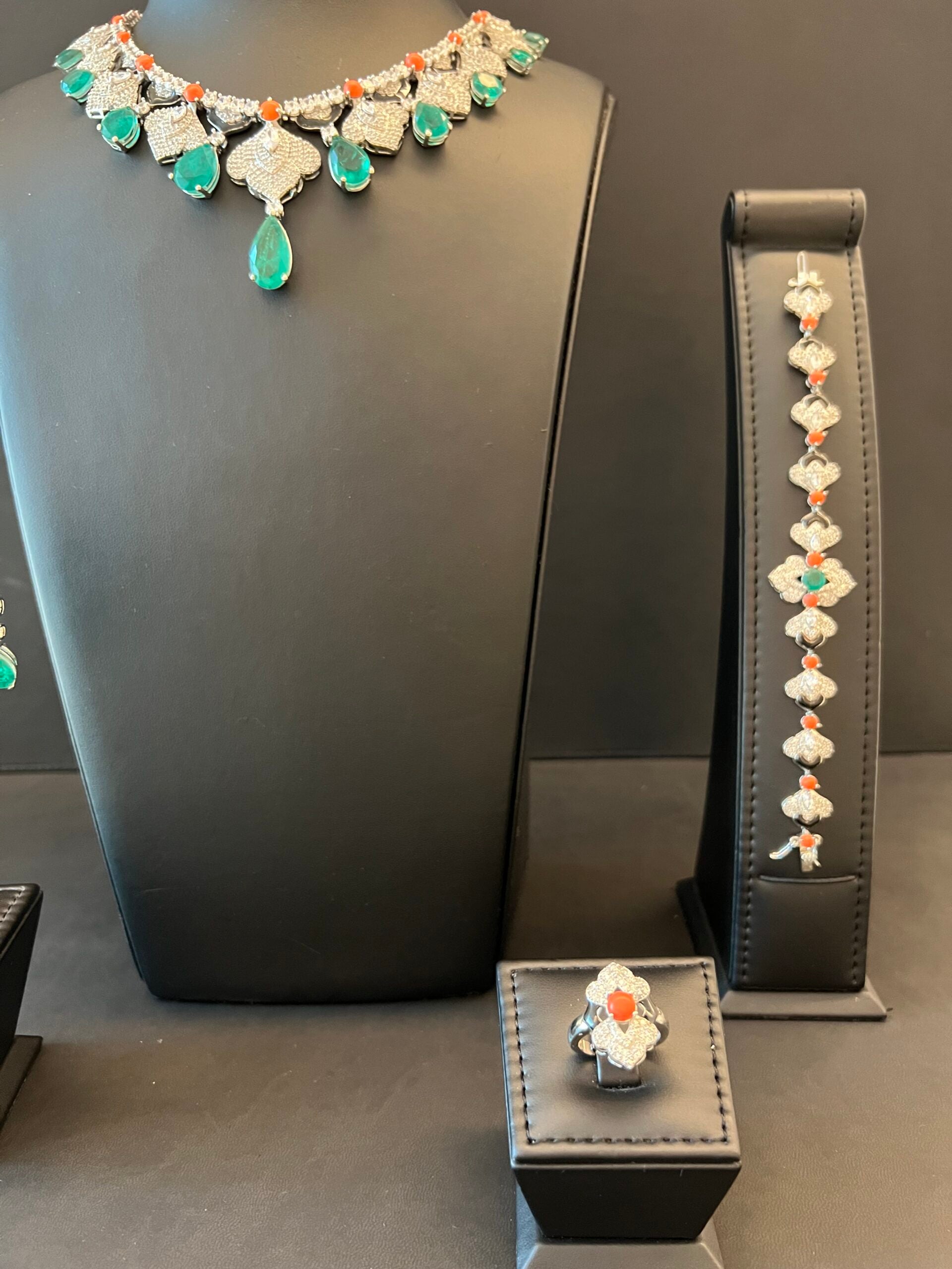 RAWAN | GREEN & ORANGE