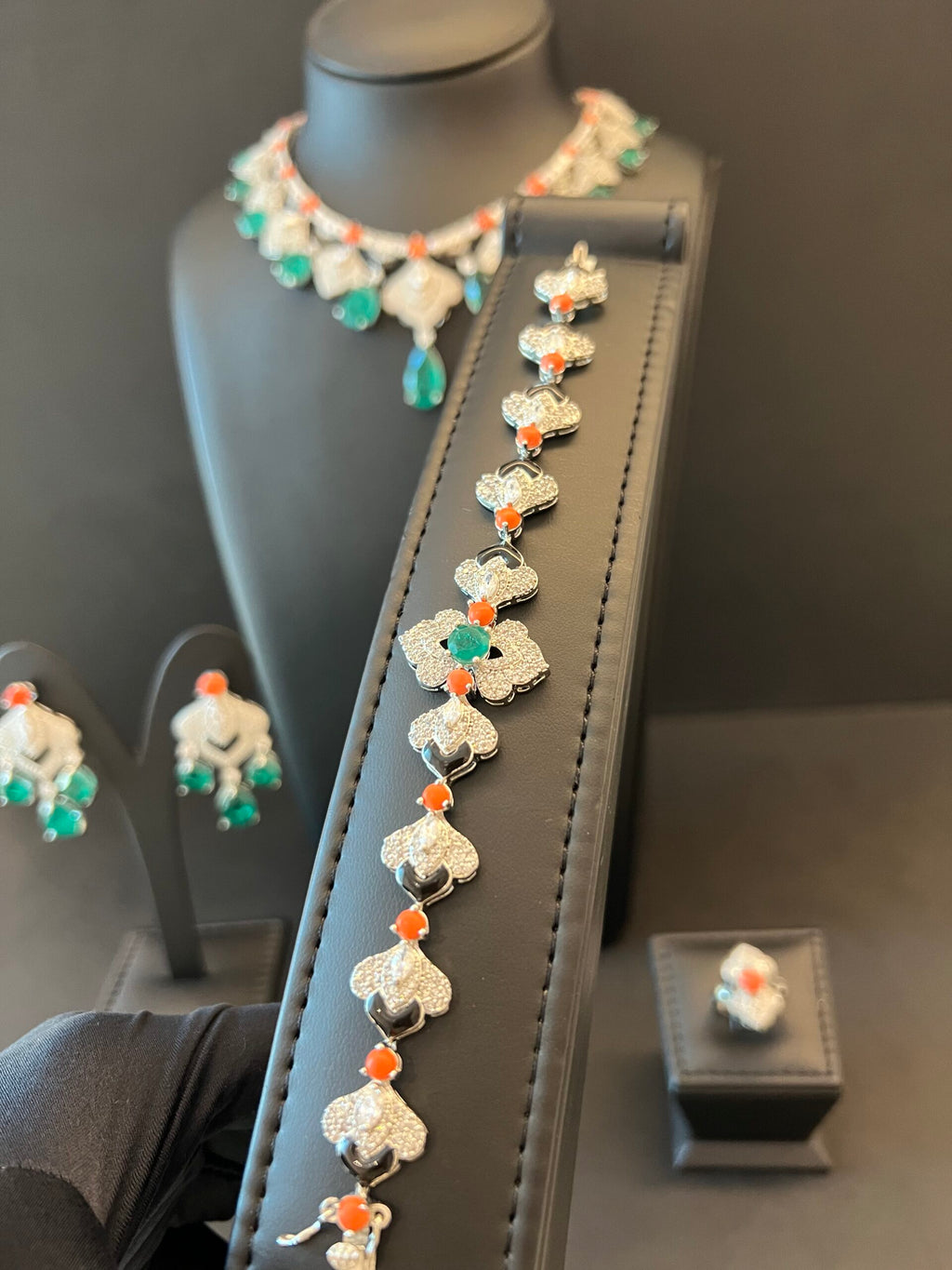 RAWAN | GREEN & ORANGE