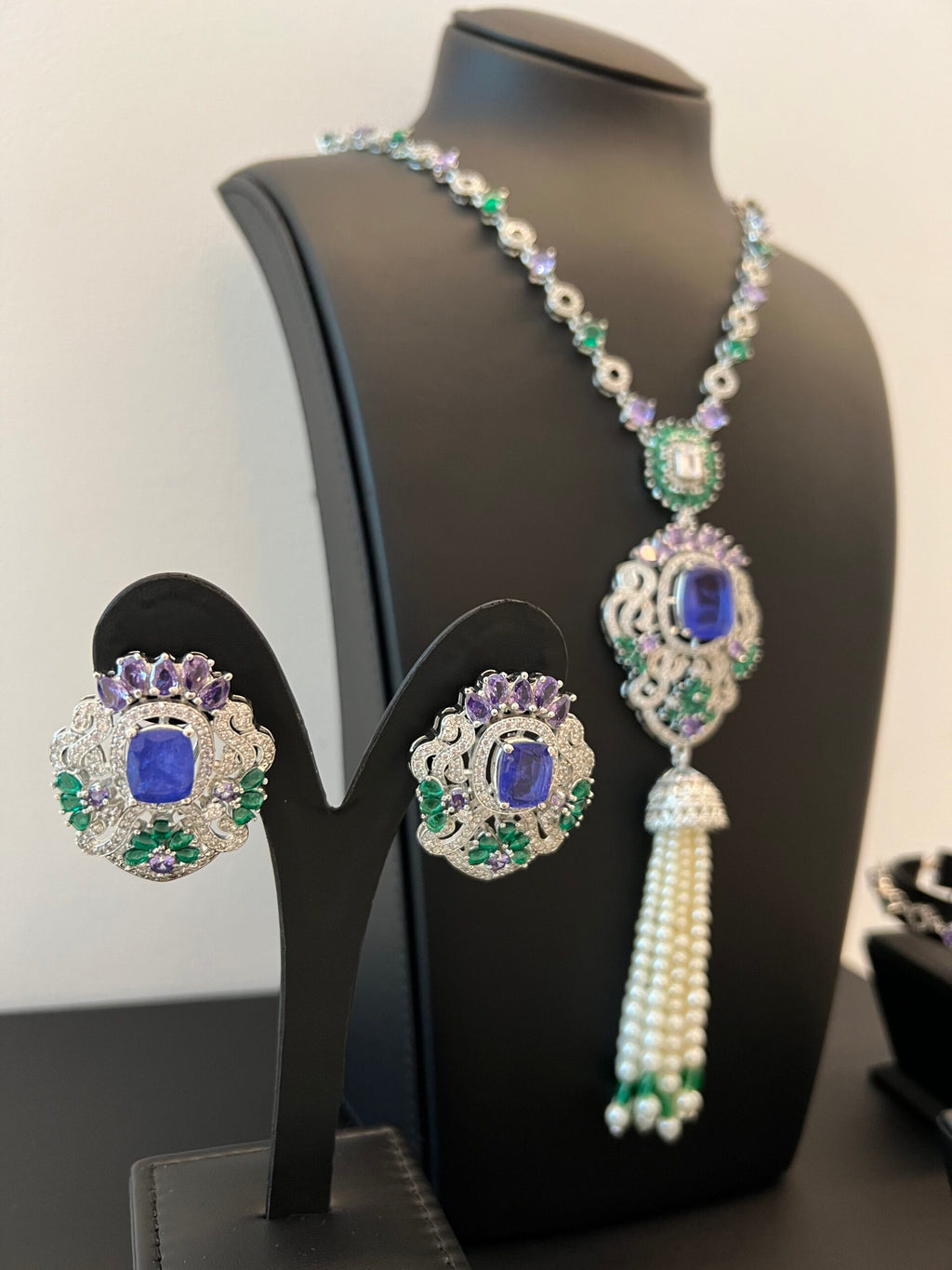NOJOOD | PURPLE GREEN & PEARLS