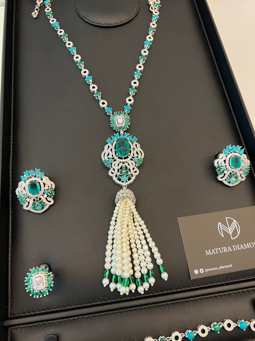 NOJOOD | TURQUOISE GREEN PEARLS