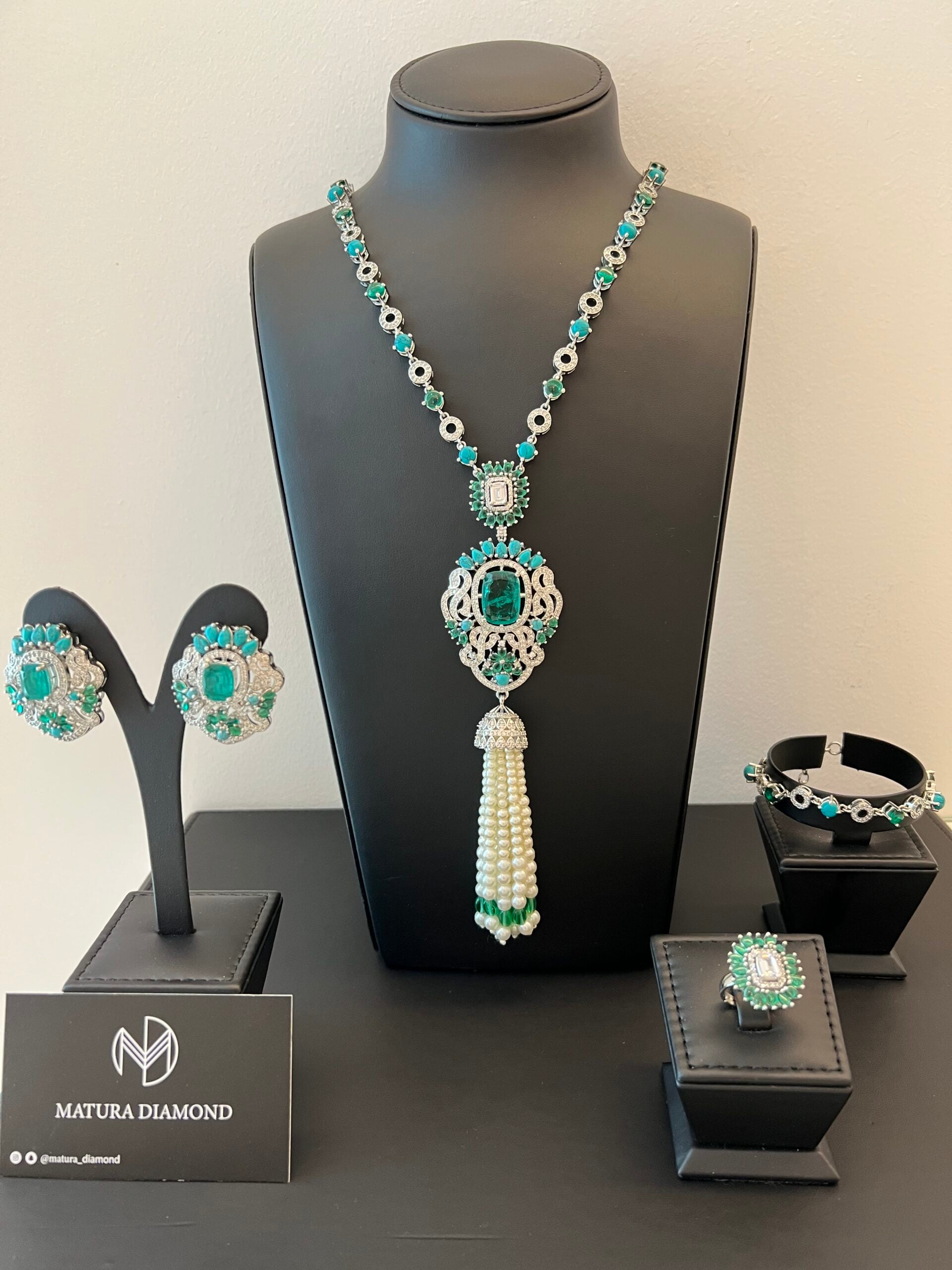 NOJOOD | TURQUOISE GREEN PEARLS