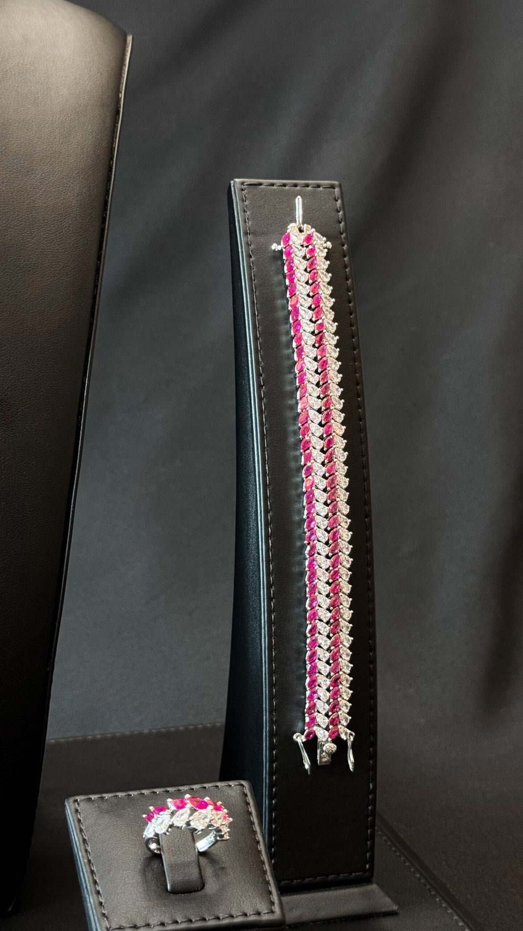 CHOKER ALNASEEM | RED & PINK