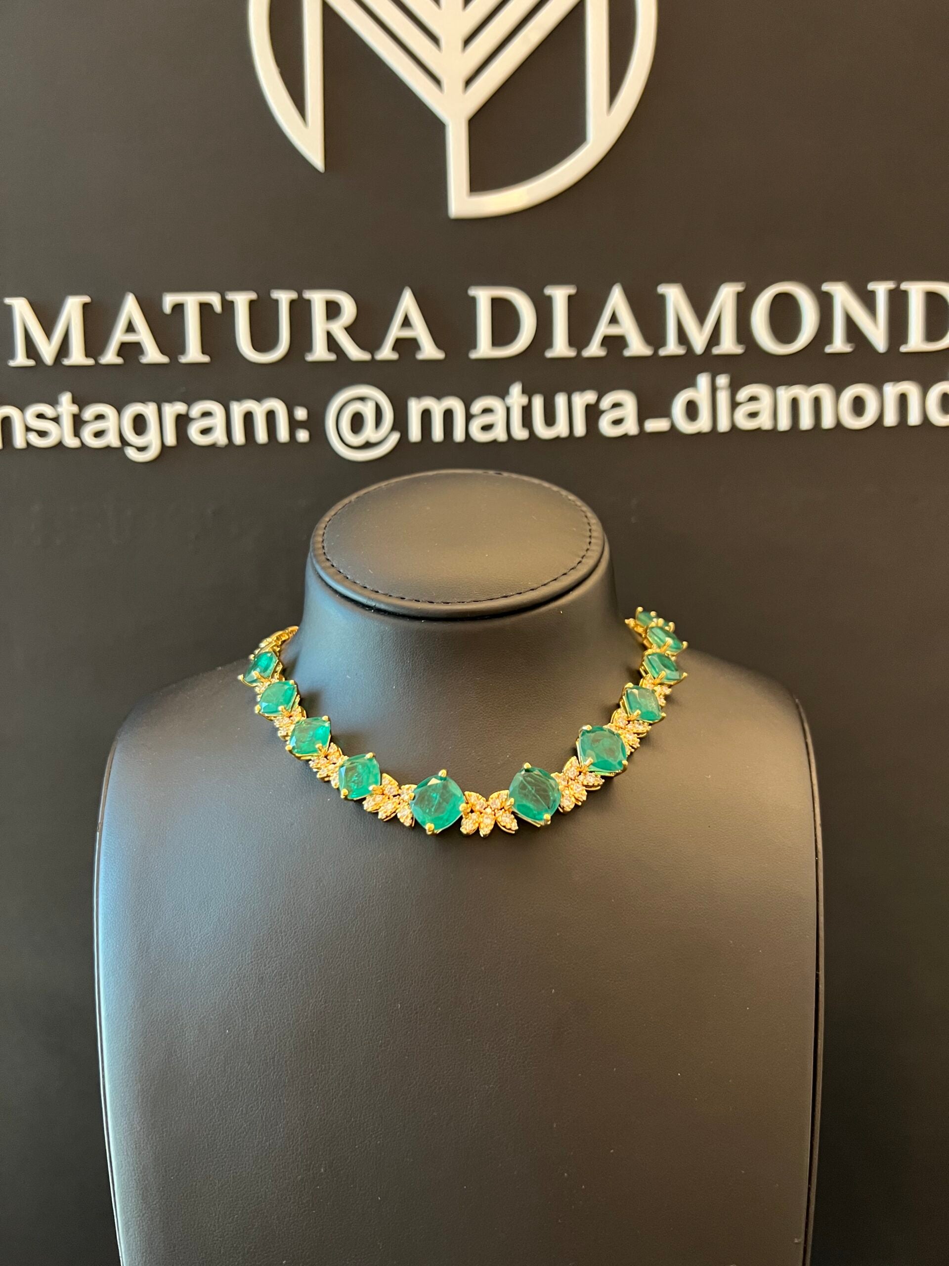 LOJAIN | GREEN & GOLDEN