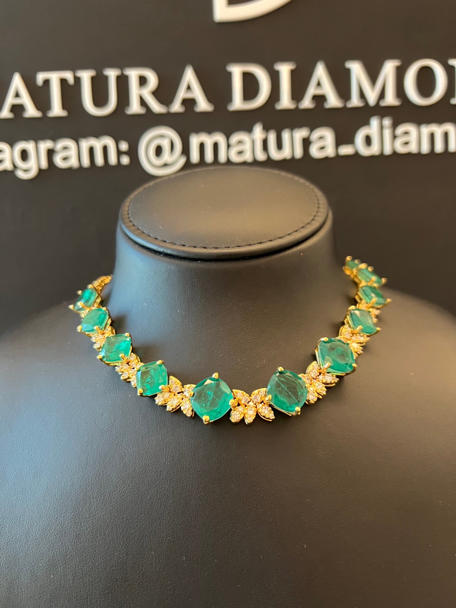 LOJAIN | GREEN & GOLDEN