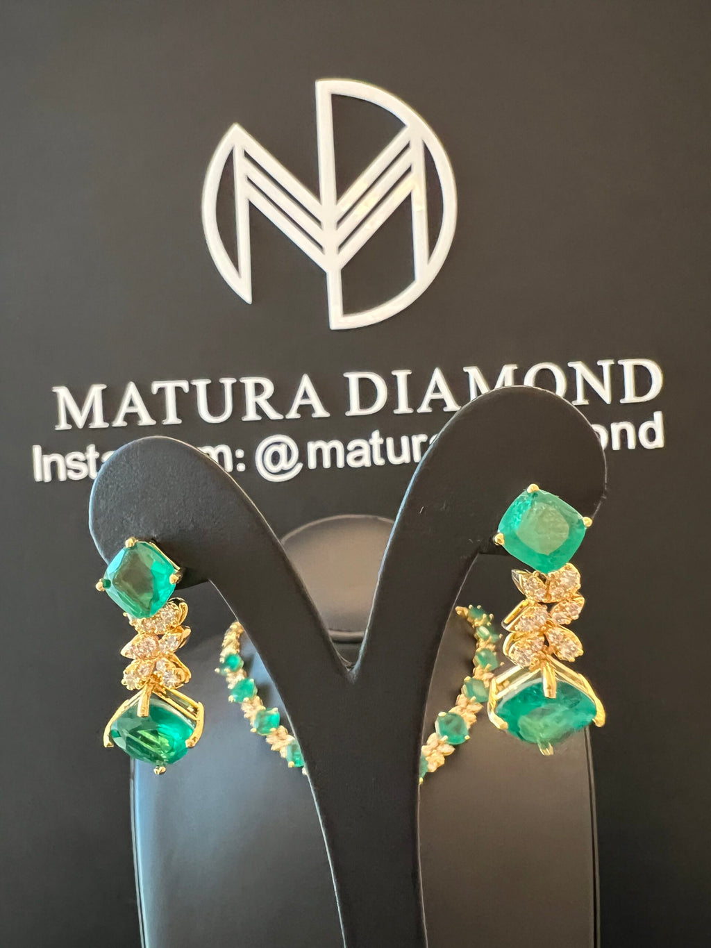 LOJAIN | GREEN & GOLDEN