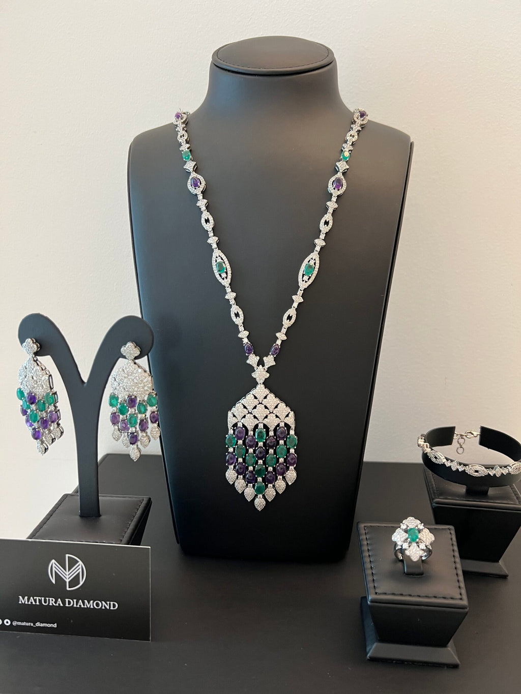 LATIFA | PURPLE & GREEN