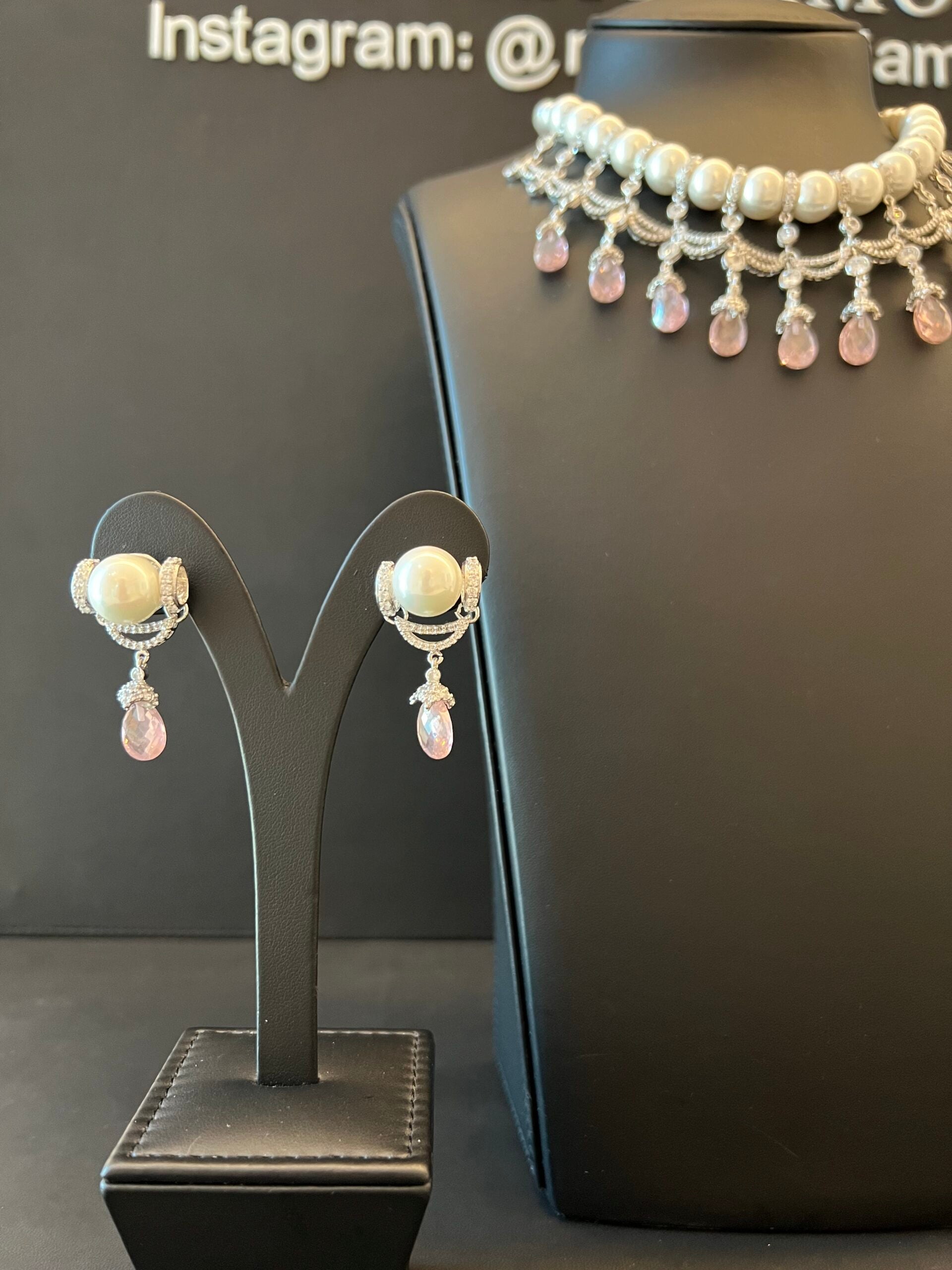 TAYBA | PEARLS & SILVER & PINK