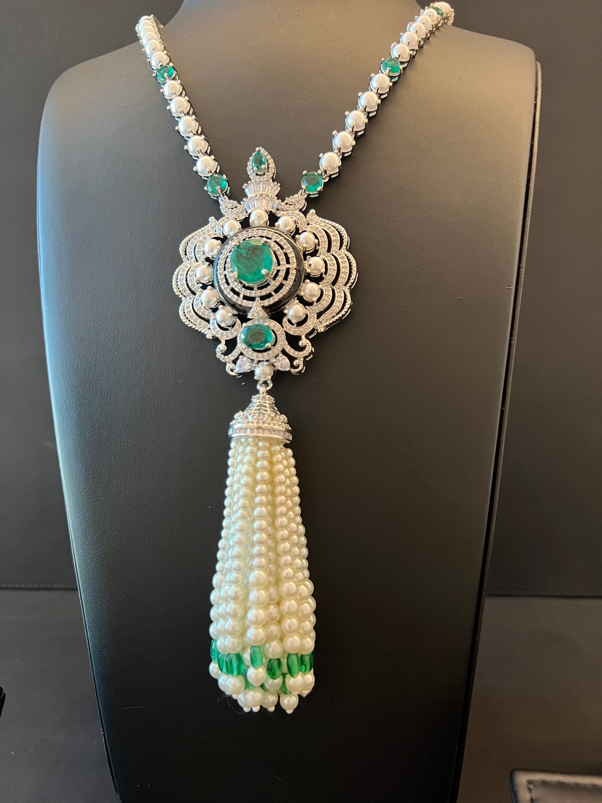 ZAHRA | PEARLS & GREEN
