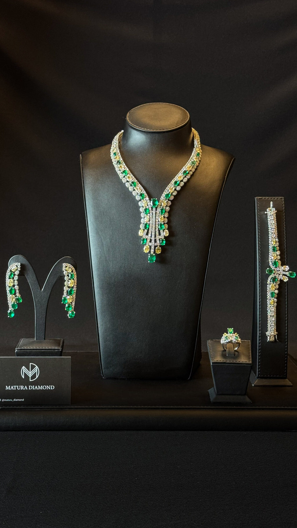 ALBATEEN | GREEN & YELLOW