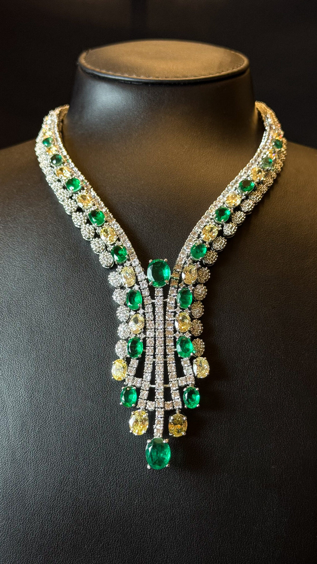 ALBATEEN | GREEN & YELLOW