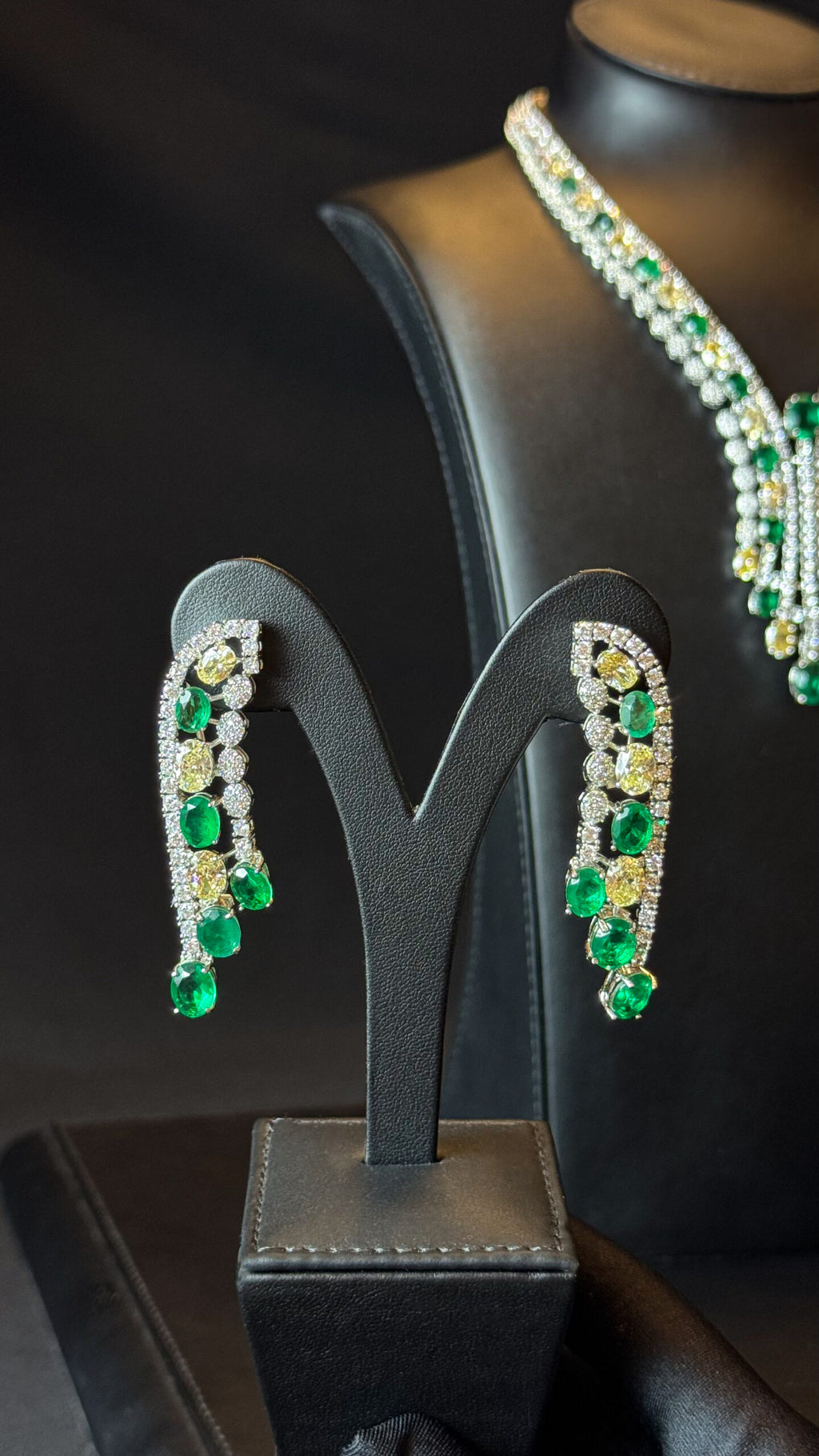 ALBATEEN | GREEN & YELLOW