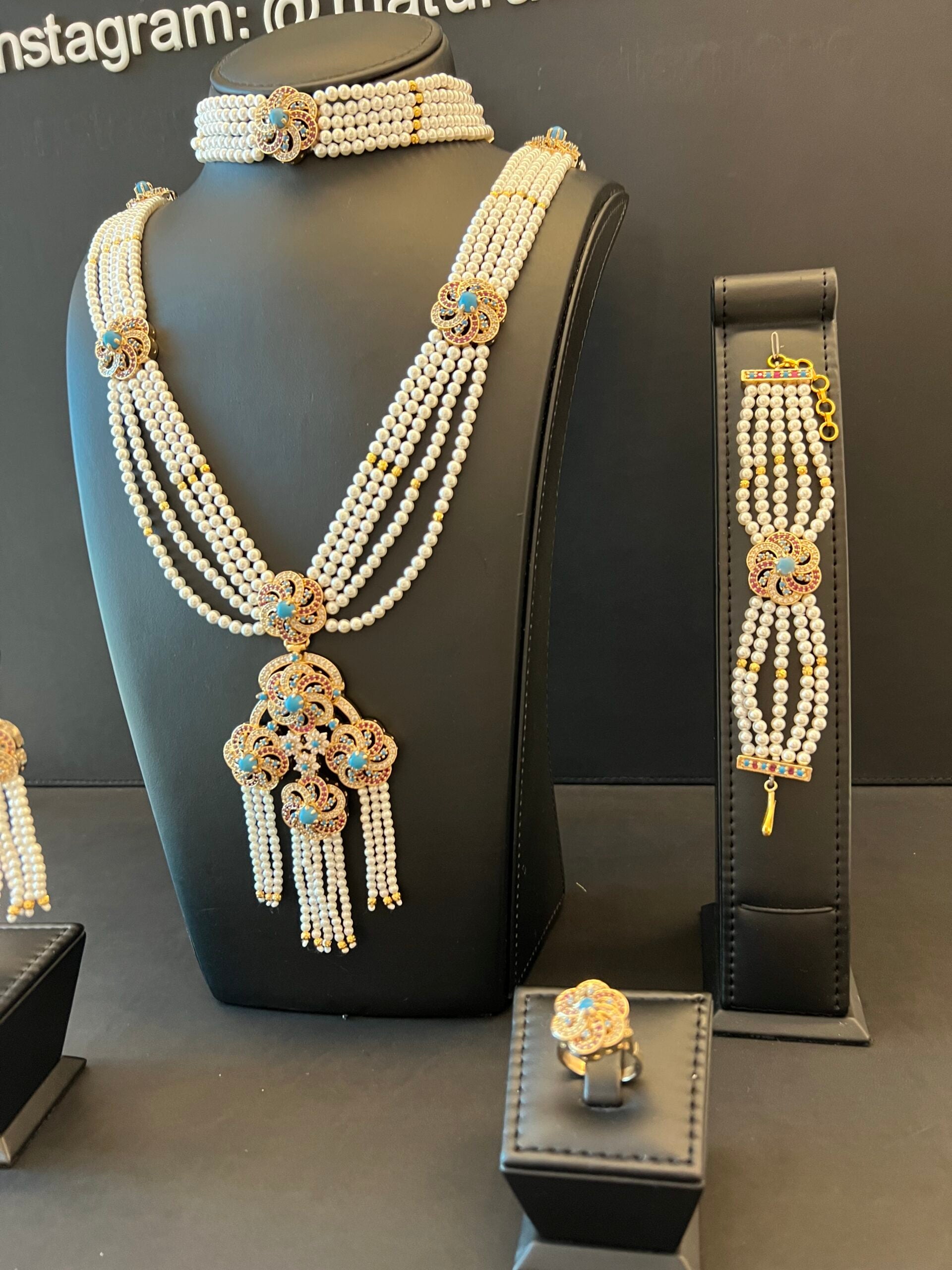 NO.74 | CHOKER & GOLDEN