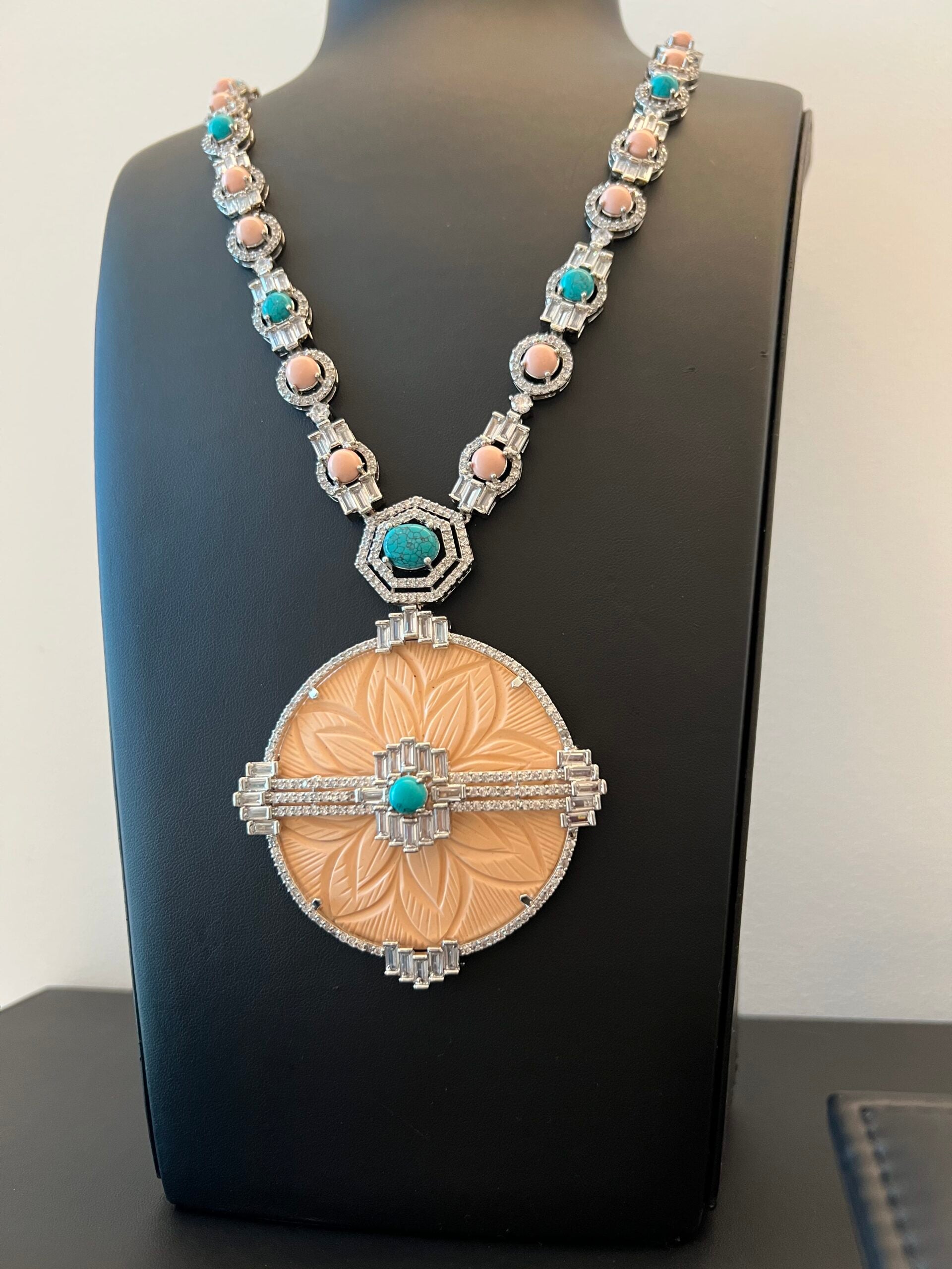 ZAKHRAF | PINK & TURQUOISE