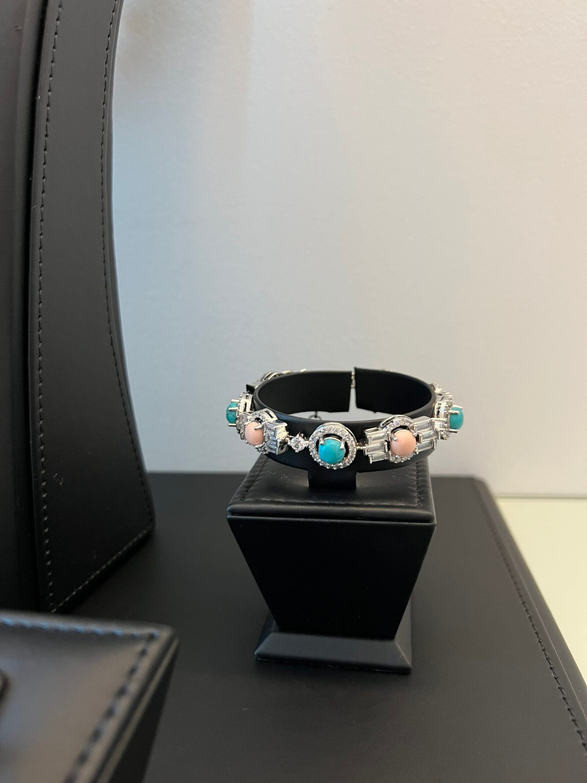 ZAKHRAF | PINK & TURQUOISE