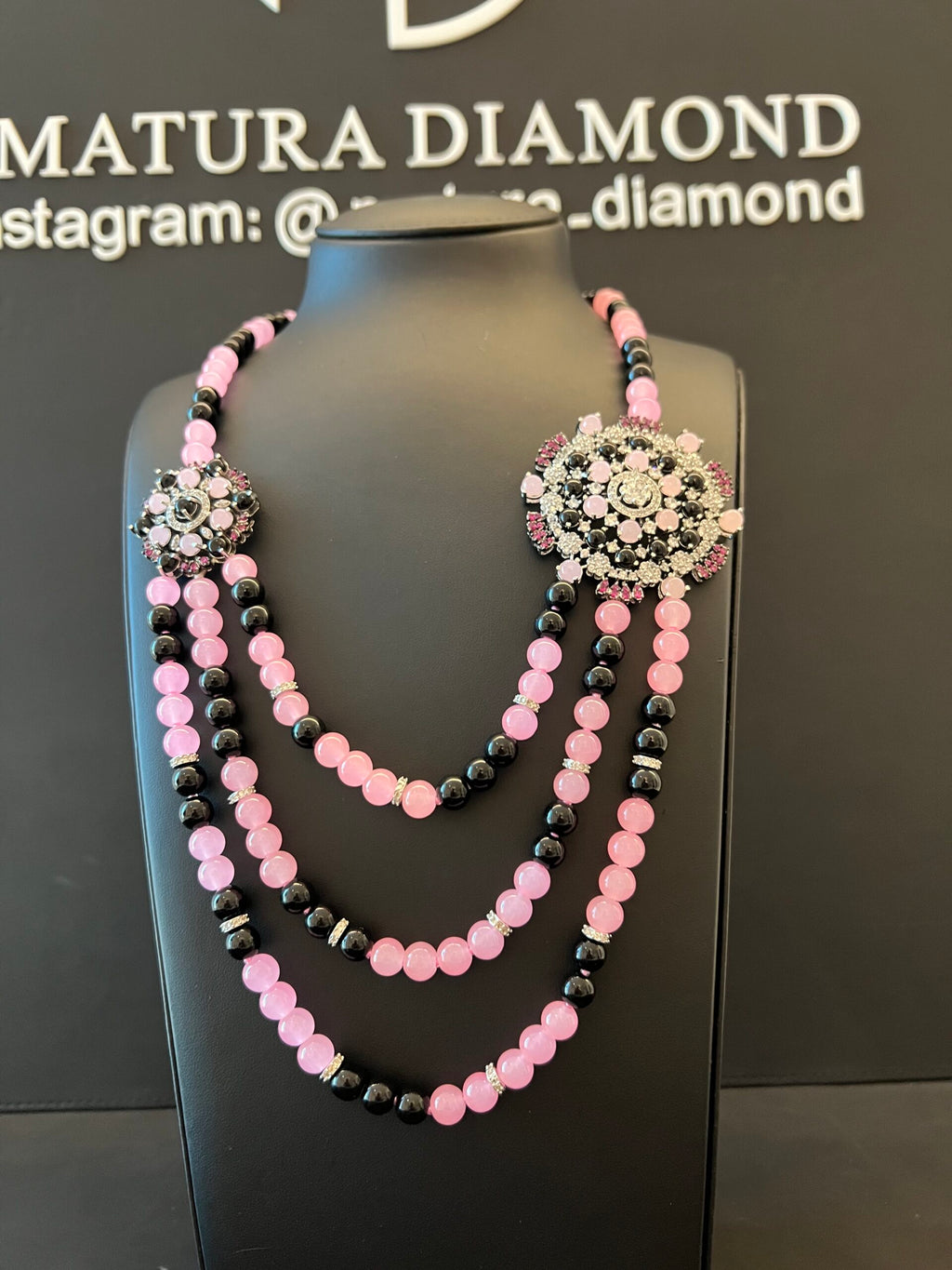 JUMEIRAH | PINK & BLACK