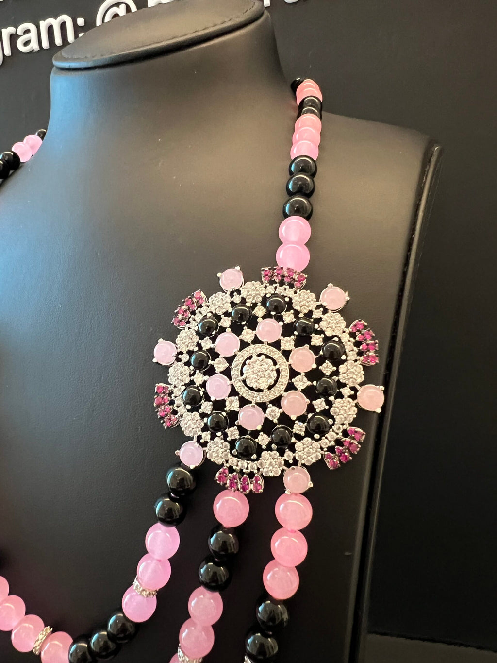 JUMEIRAH | PINK & BLACK