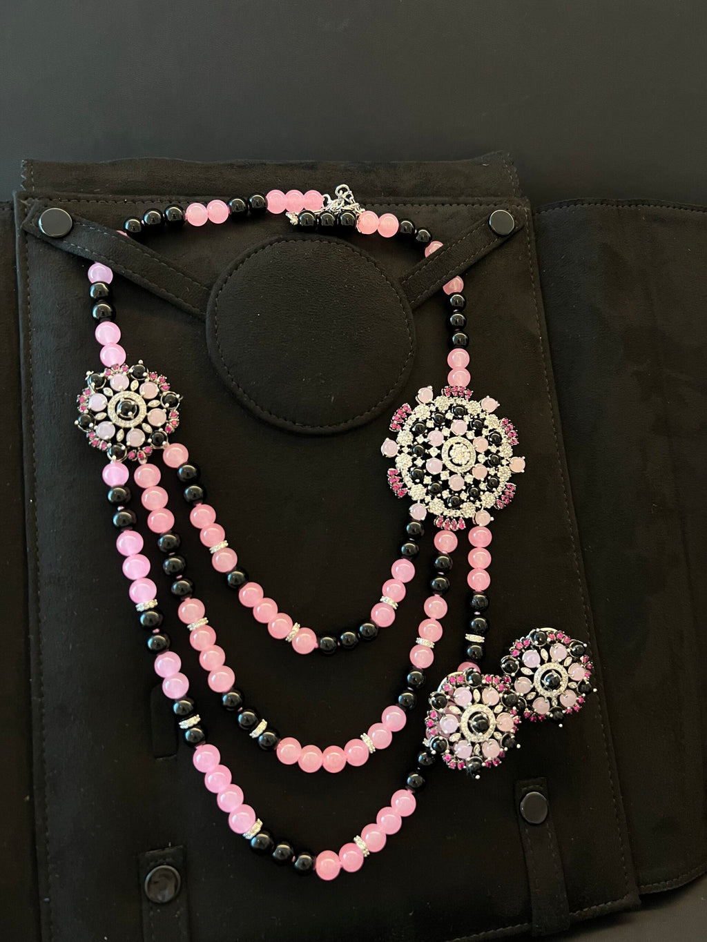 JUMEIRAH | PINK & BLACK