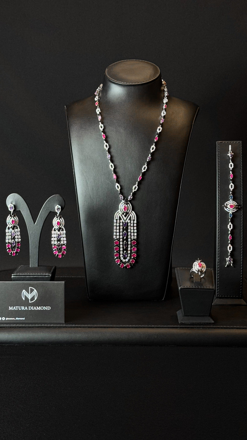 ALBARAHA | PINK & PURPLE & BLACK