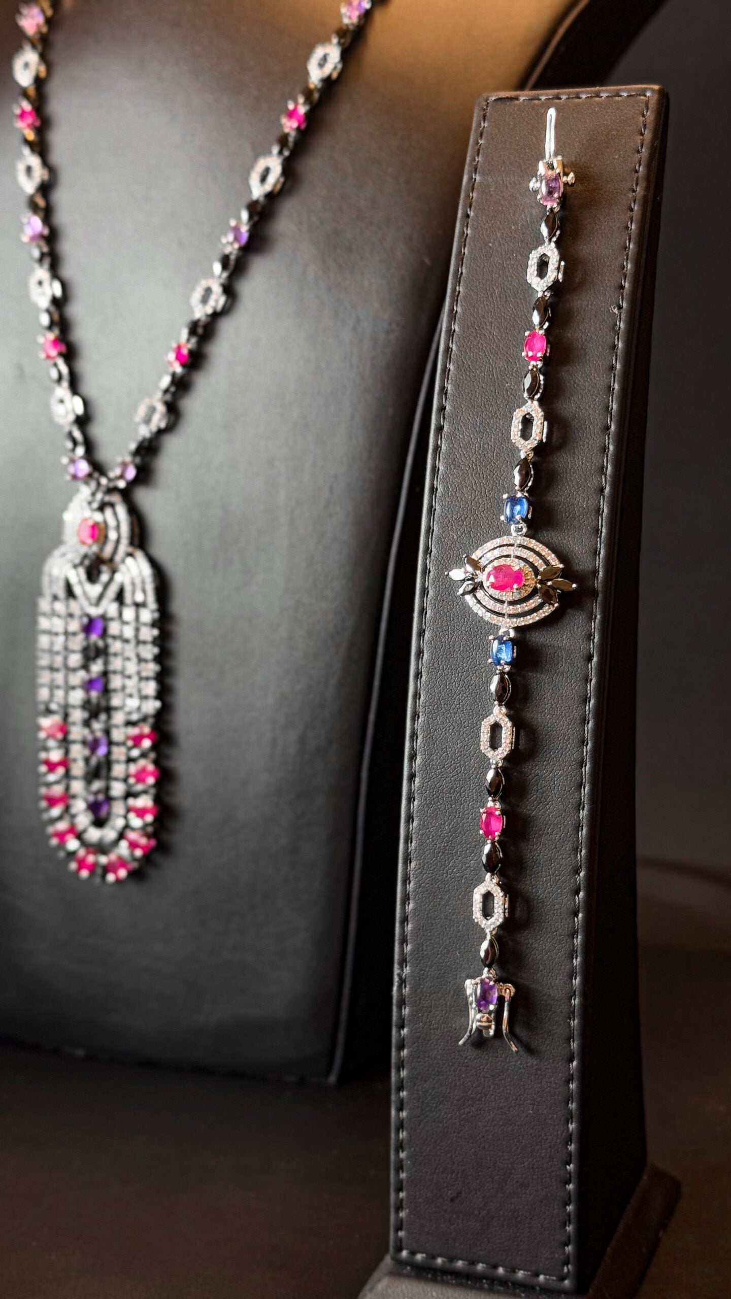 ALBARAHA | PINK & PURPLE & BLACK