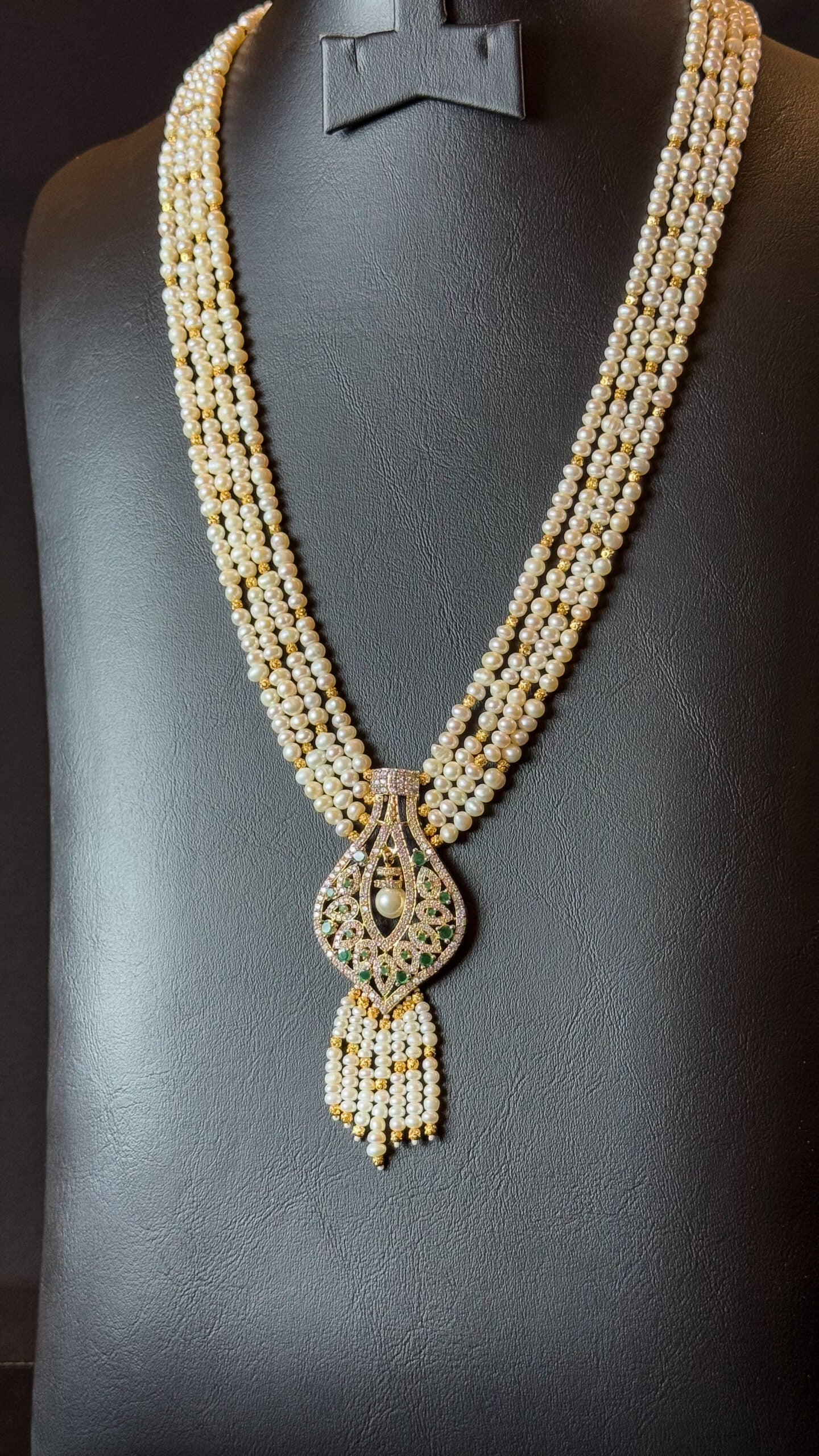 MZON | PEARLS & GREEN