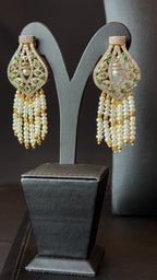 MZON | PEARLS & GREEN