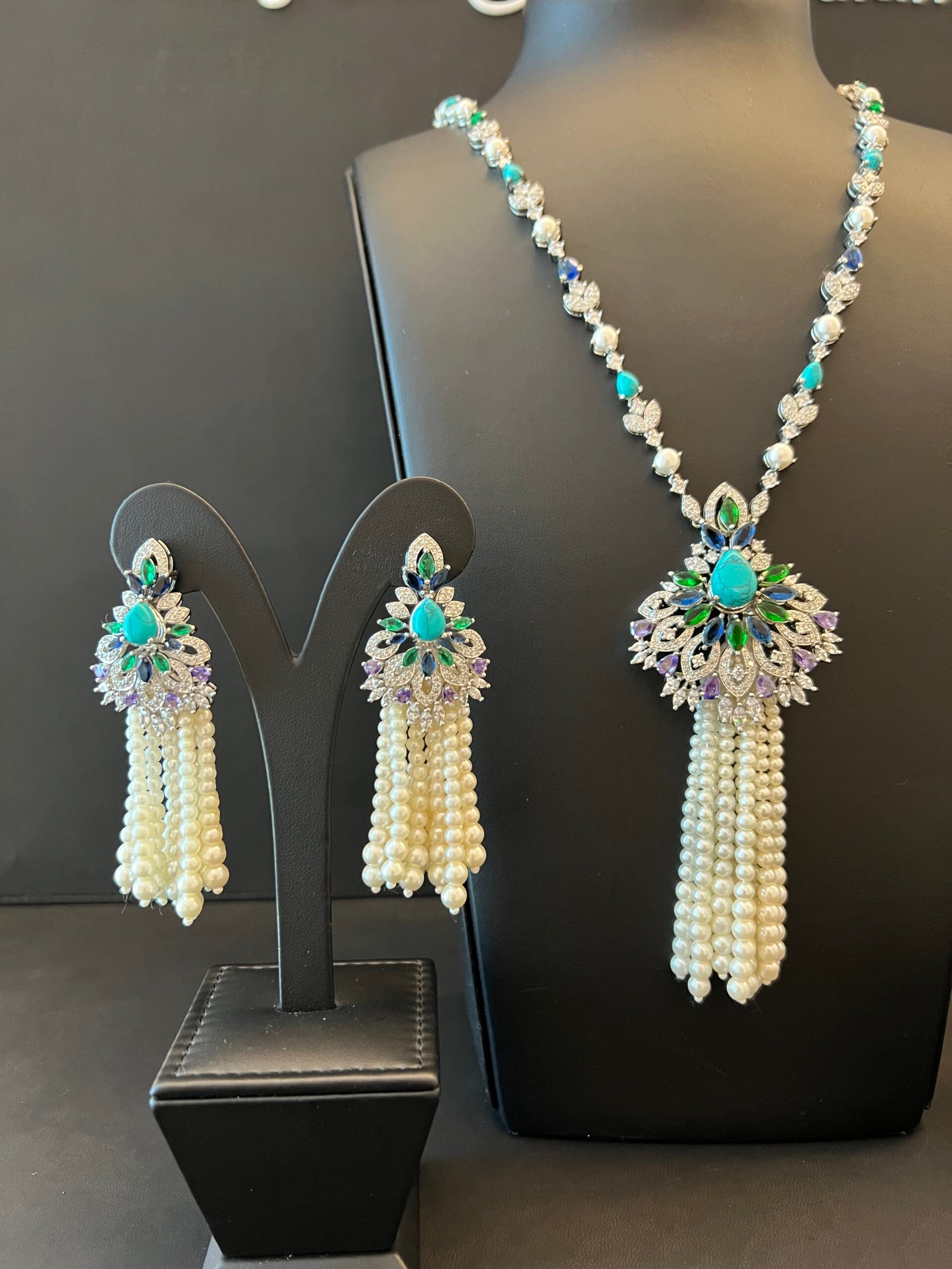 ALHOSN | PEARLS & TURQUOISE & PURPLE