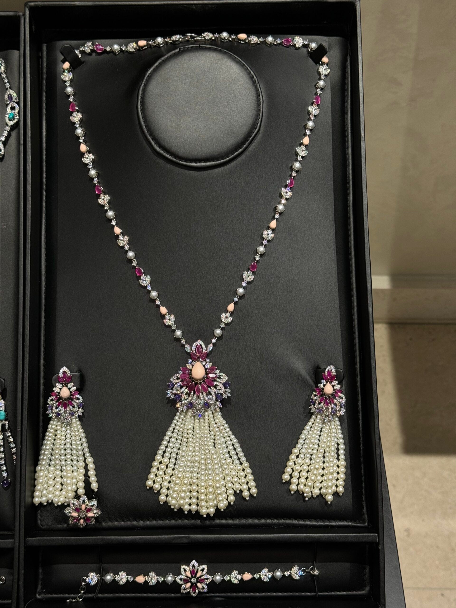 AL HOSN | PEARLS & PINK & PURPLE