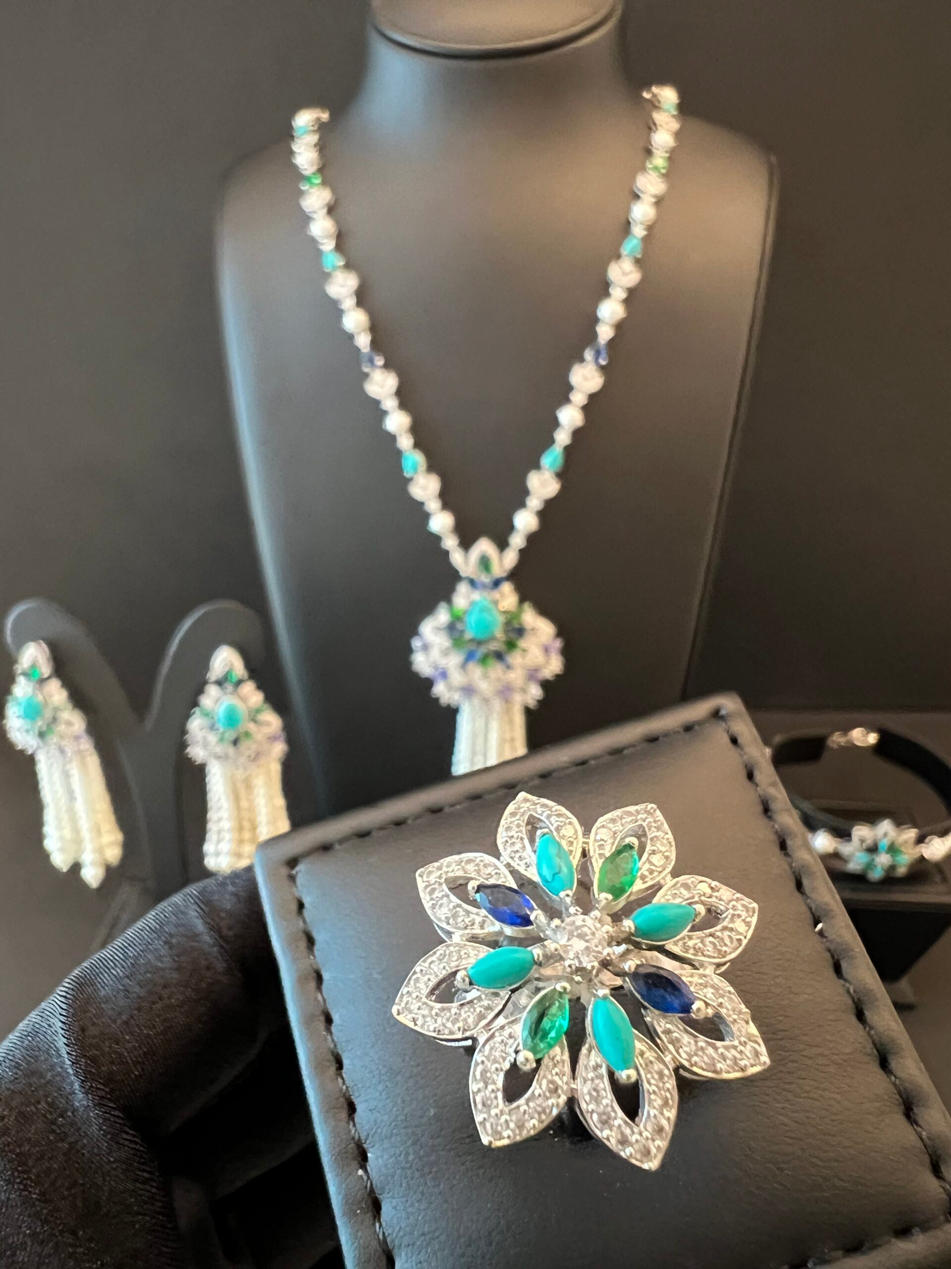 ALHOSN | PEARLS & TURQUOISE & PURPLE