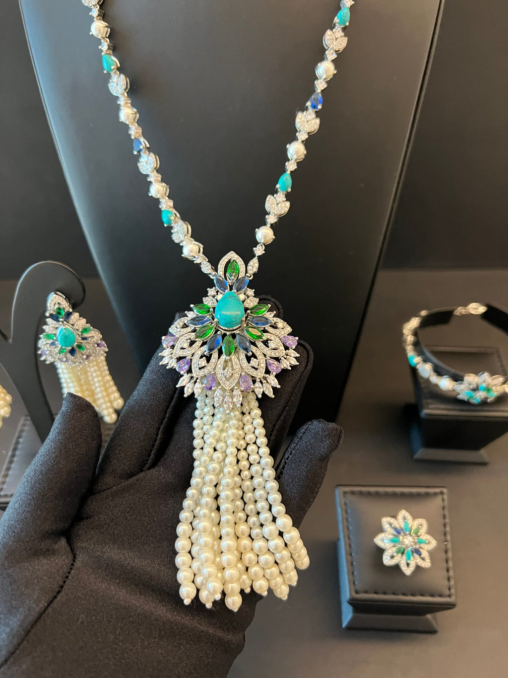 ALHOSN | PEARLS & TURQUOISE & PURPLE