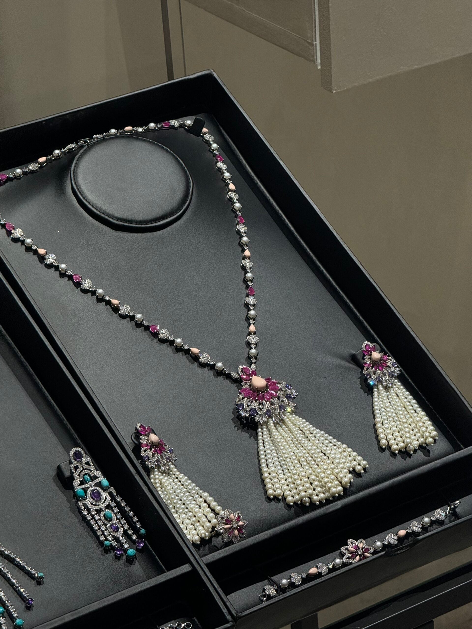 AL HOSN | PEARLS & PINK & PURPLE