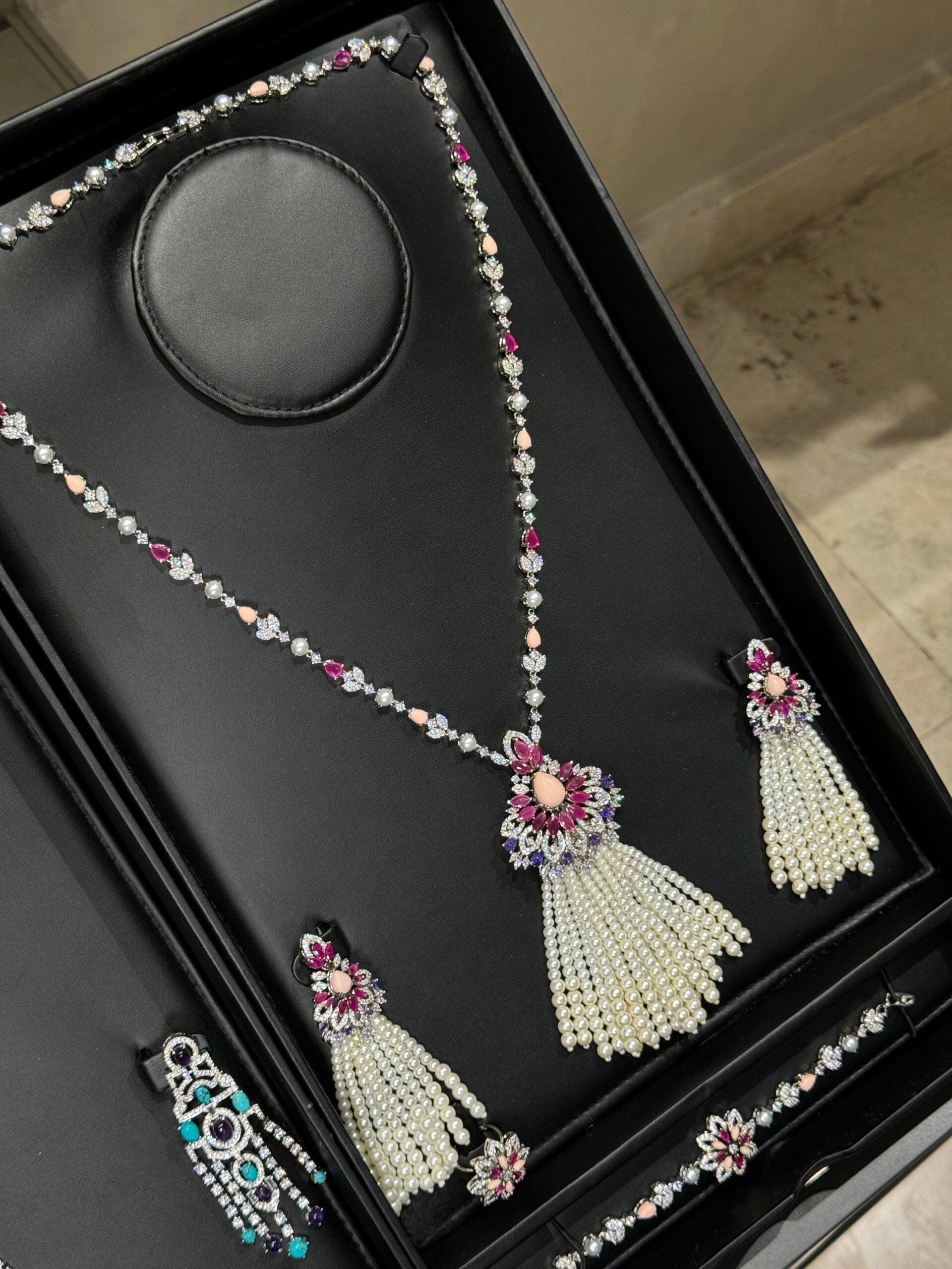 AL HOSN | PEARLS & PINK & PURPLE