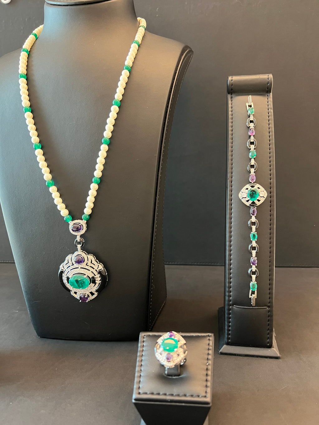 ALZAHIA | PEARLS & PURPLE & GREEN