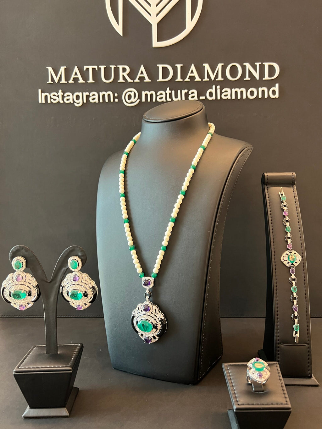 ALZAHIA | PEARLS & PURPLE & GREEN