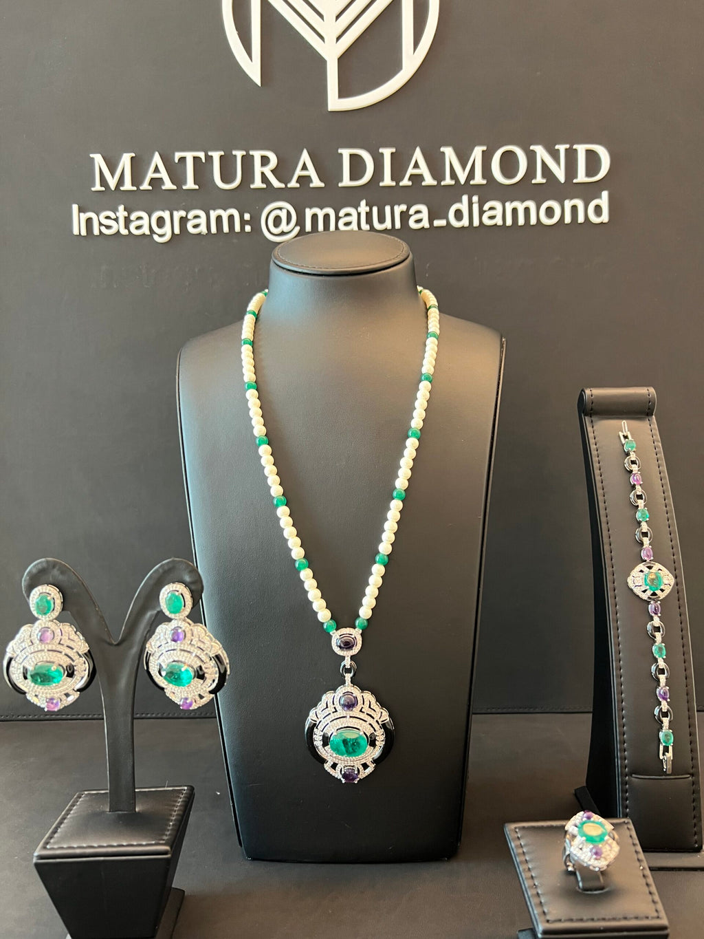 ALZAHIA | PEARLS & PURPLE & GREEN