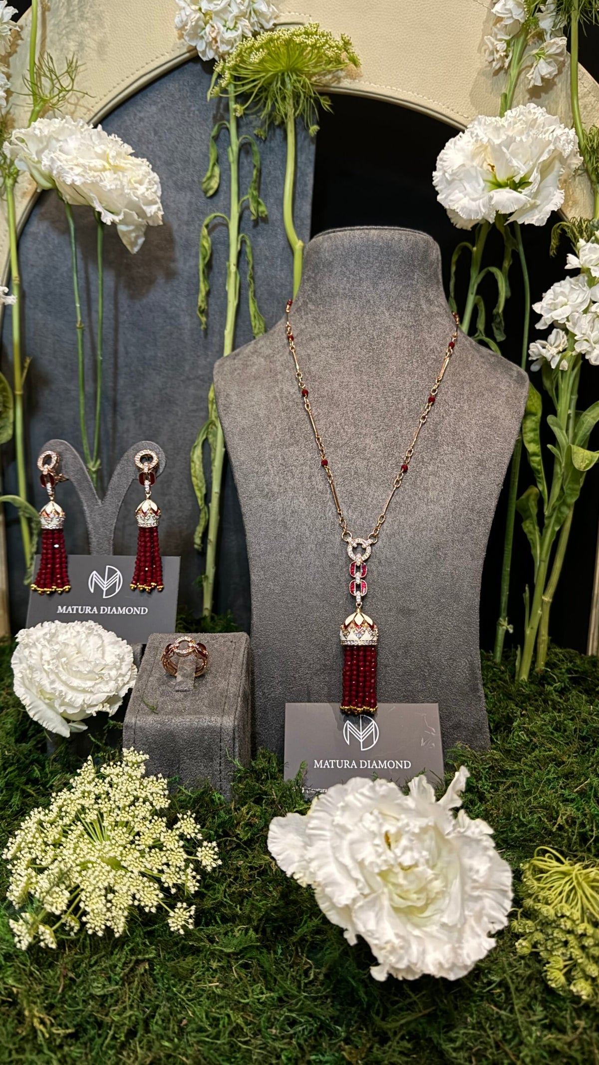 QATARA | RED & SILVER & PEARLS