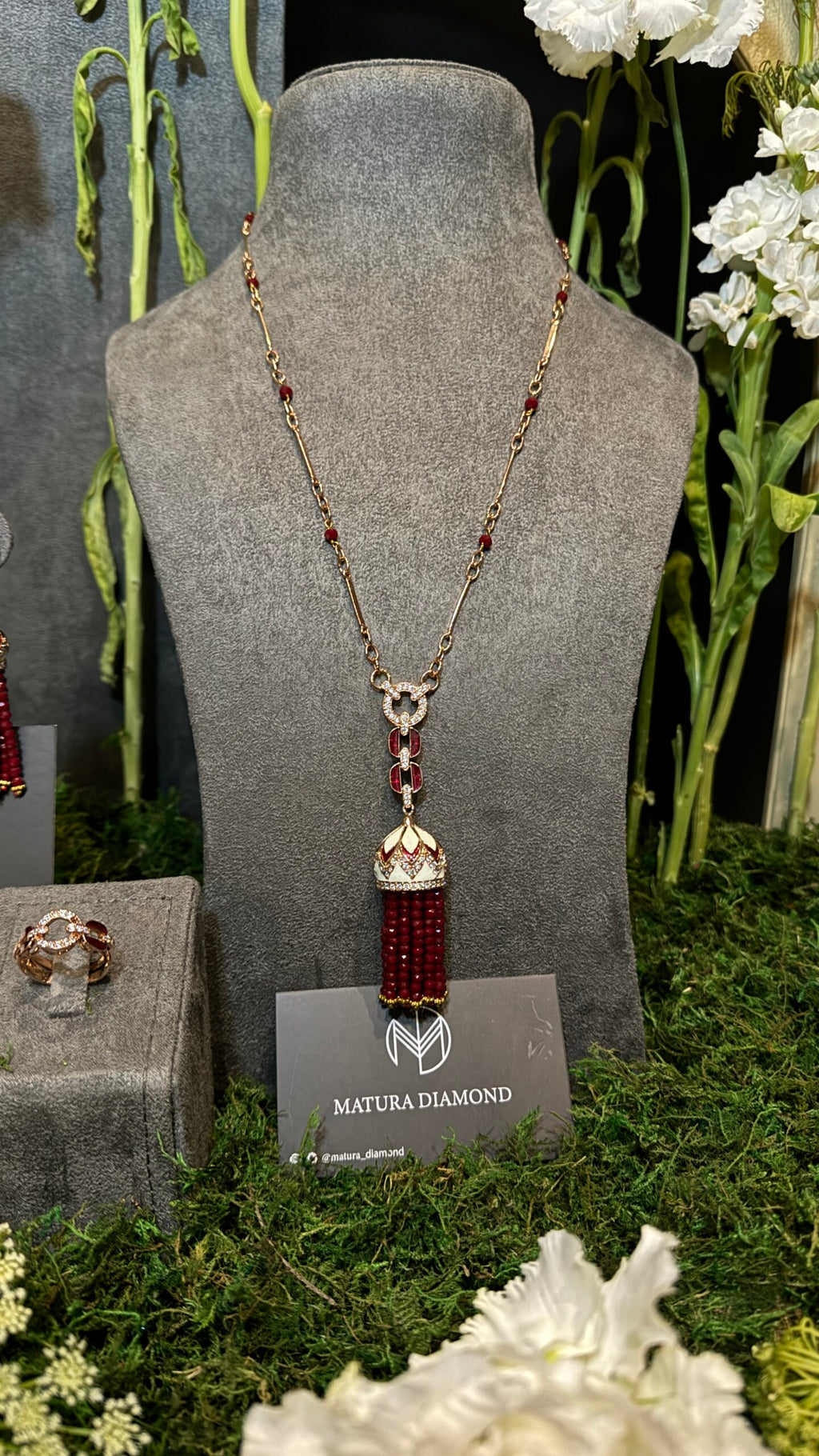 QATARA | RED & SILVER & PEARLS