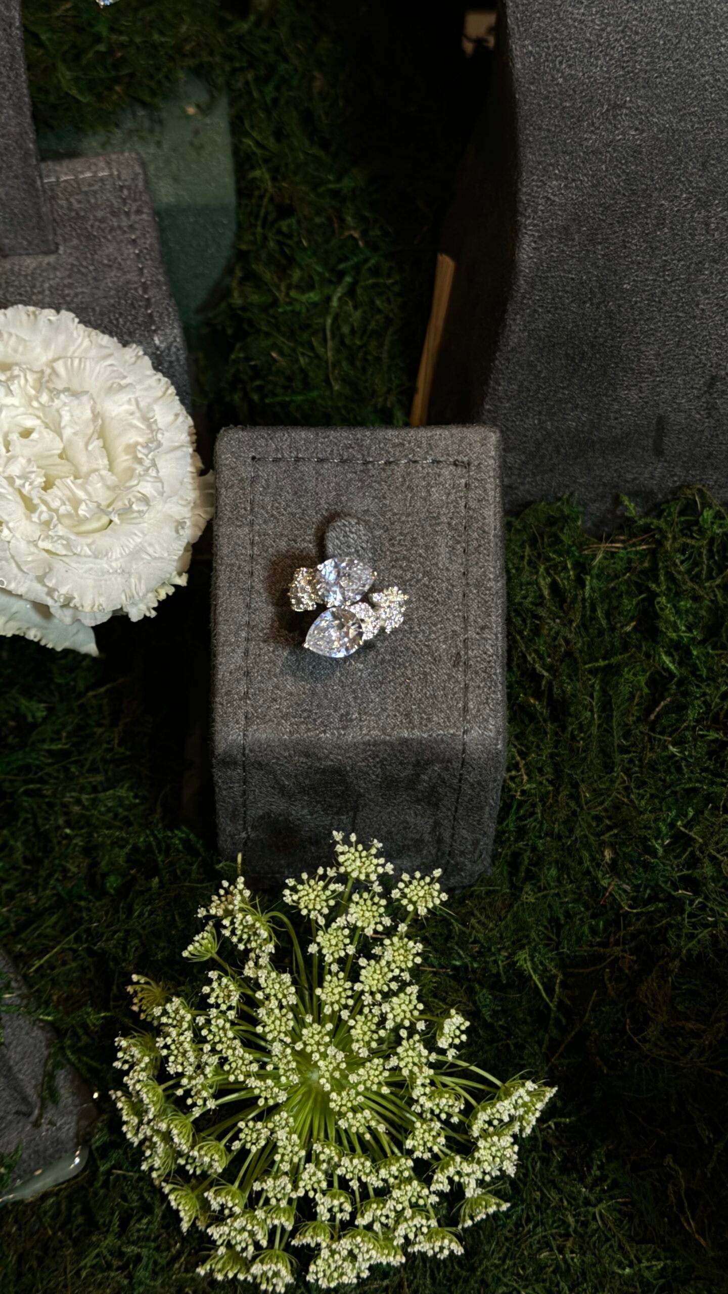 CHOKER ALRUMAILA | WHITE