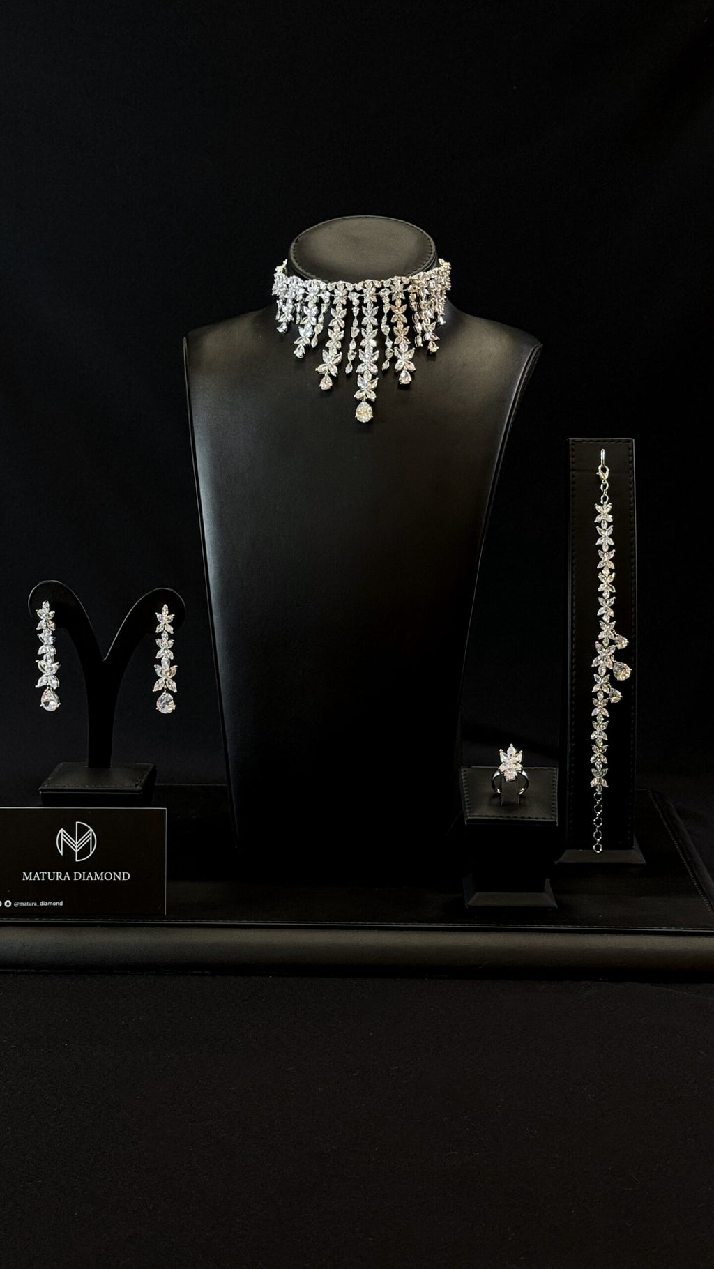 CHOKER ALBARSHA | WHITE